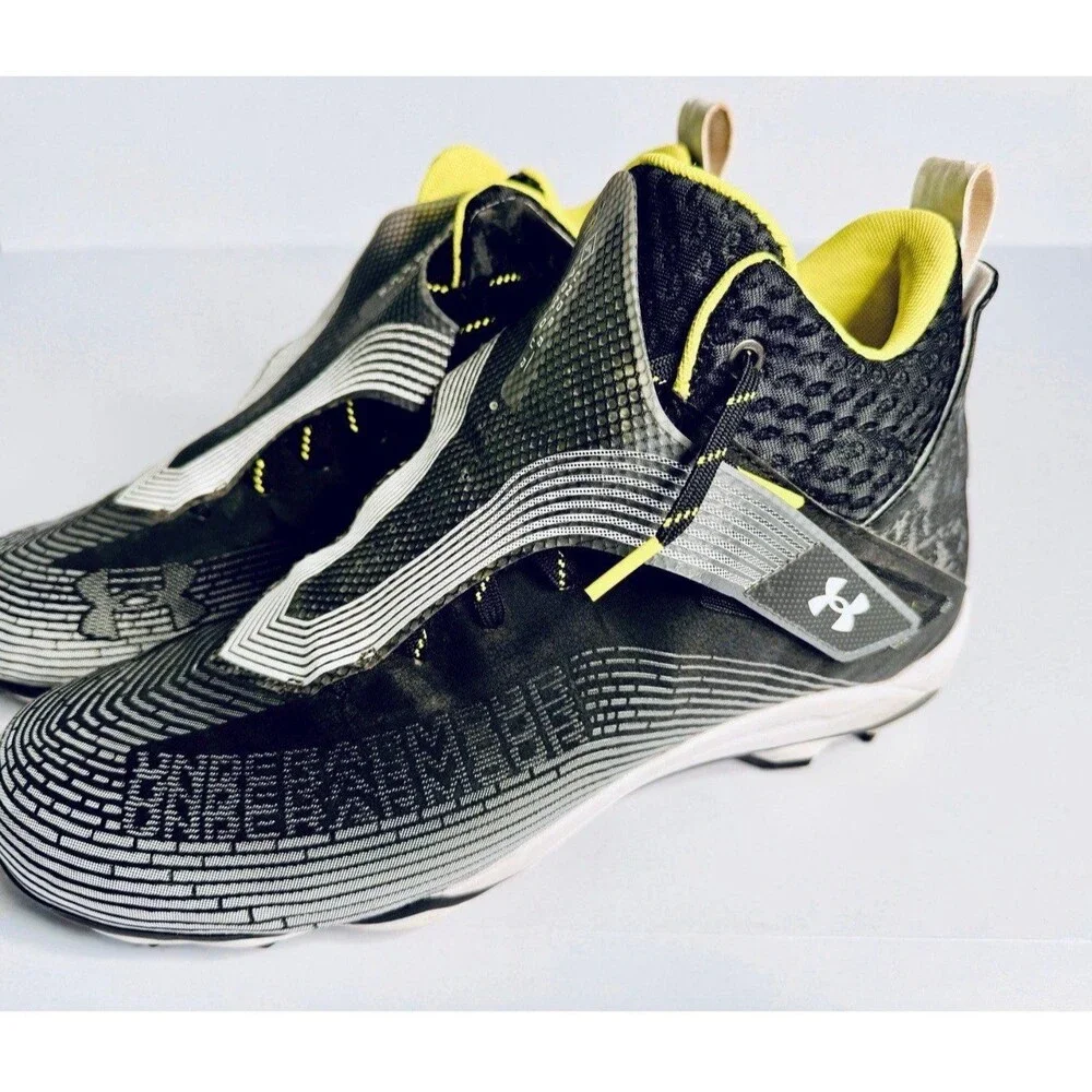 Under Armour Men’s 9.5 Soccer Cleats Highlight Hammer MC Black EUC